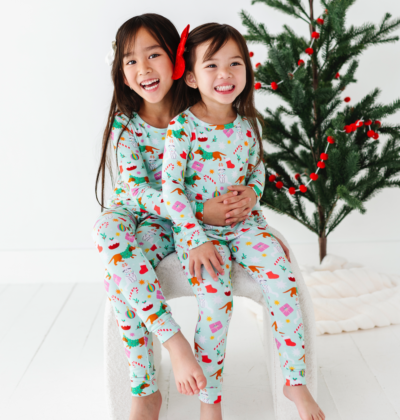 Bird & Bean® - Kids Bamboo Pajamas -Festive Friends Christmas Pajamas