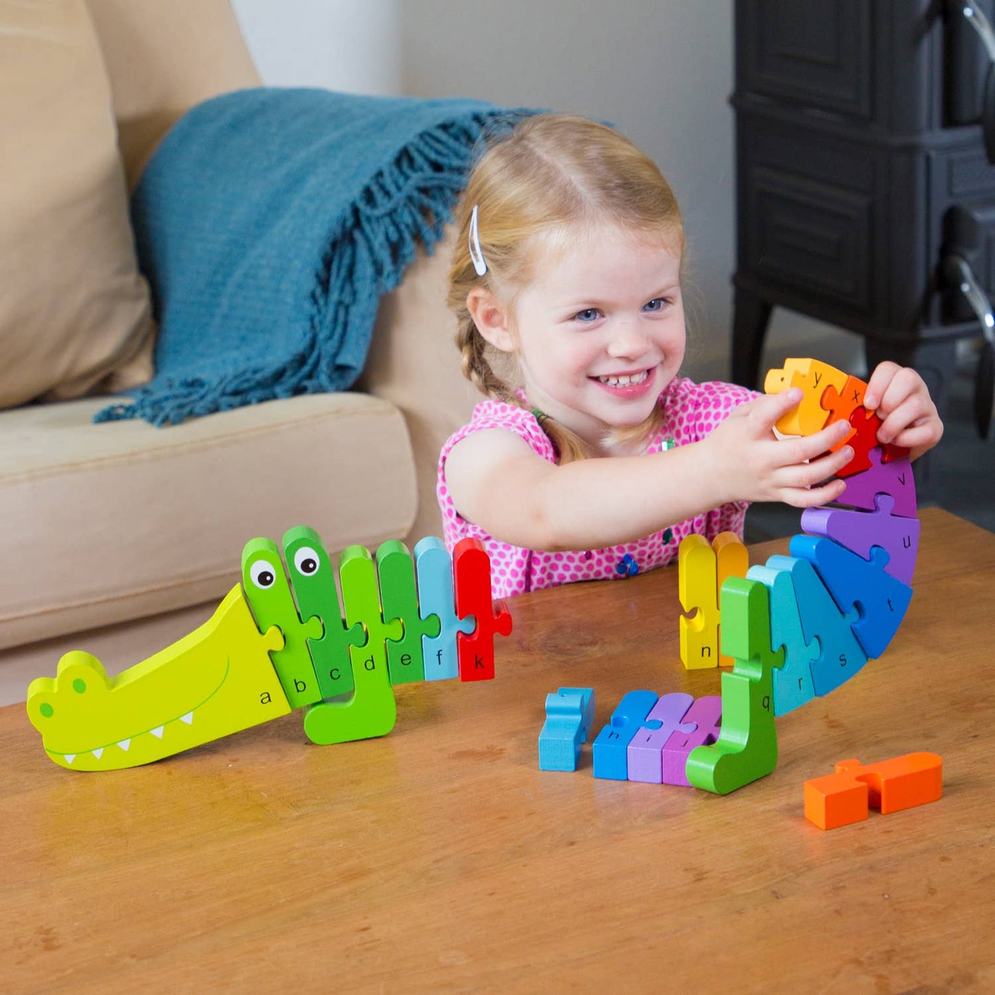 New Classic Toys - Alphabet puzzle - crocodile