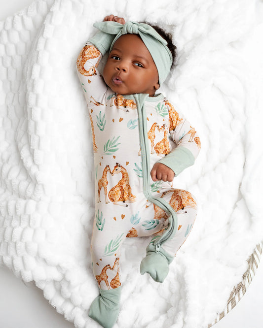 Mother's Love (Giraffe) Romper and Long-Sleeve Pajamas