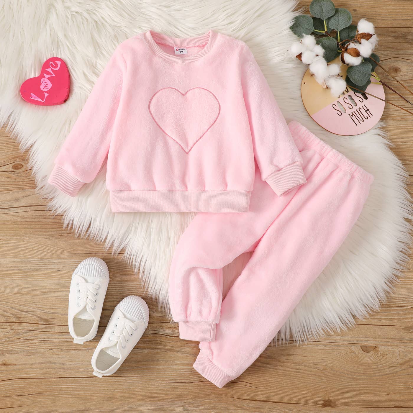 PatPat - 2PCS Toddler Girl Sweet Heart-shaped Set