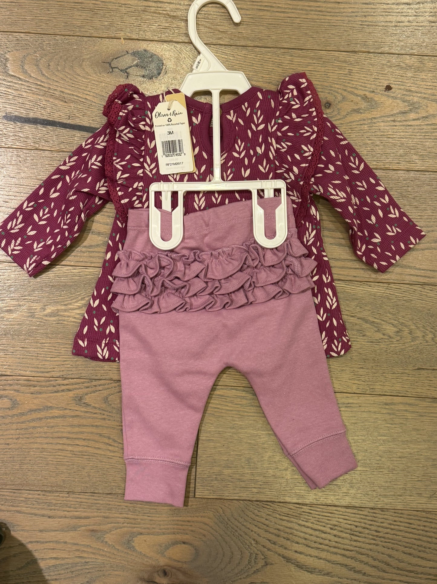 Oliver & Rain - Ruffles Magenta Leaves & Leggings Set