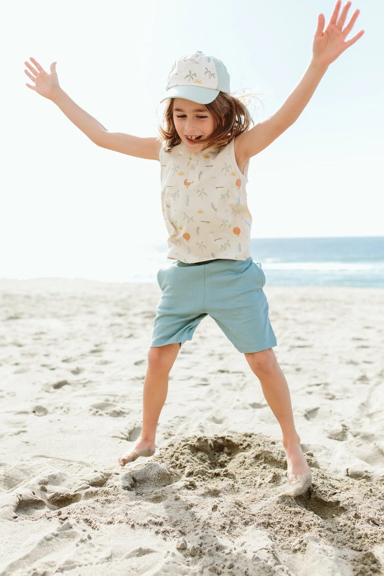 Goumi - Bamboo Tank Top - Surfs up!