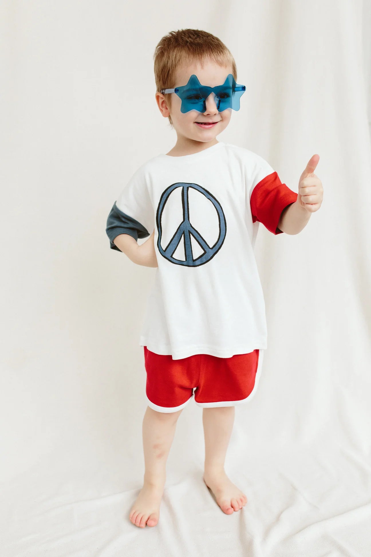 Goumi - Graphic Tee - Peace