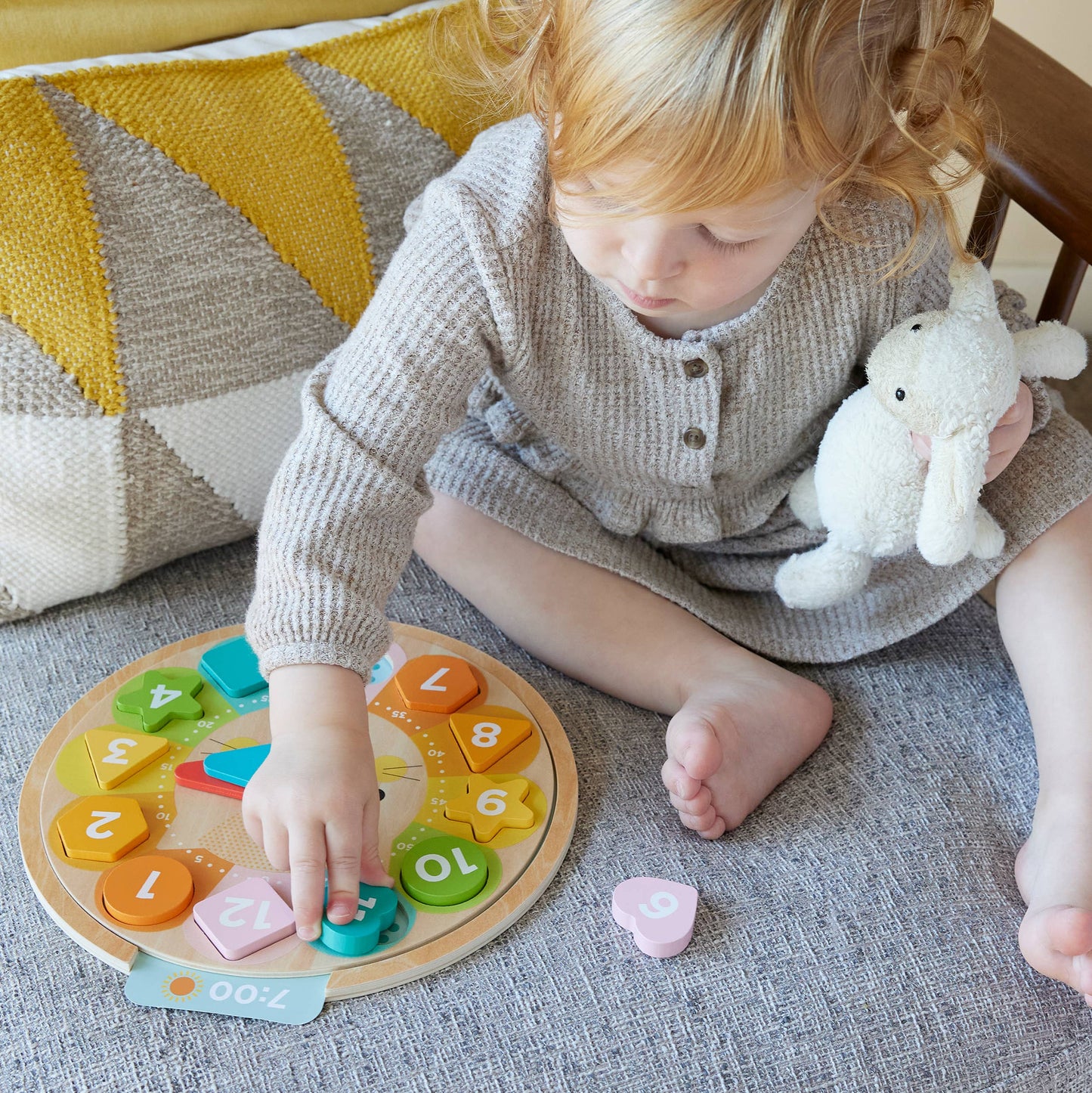 Chronicle Books - Multi-Language + Counting + Colors Wooden Learning Clock