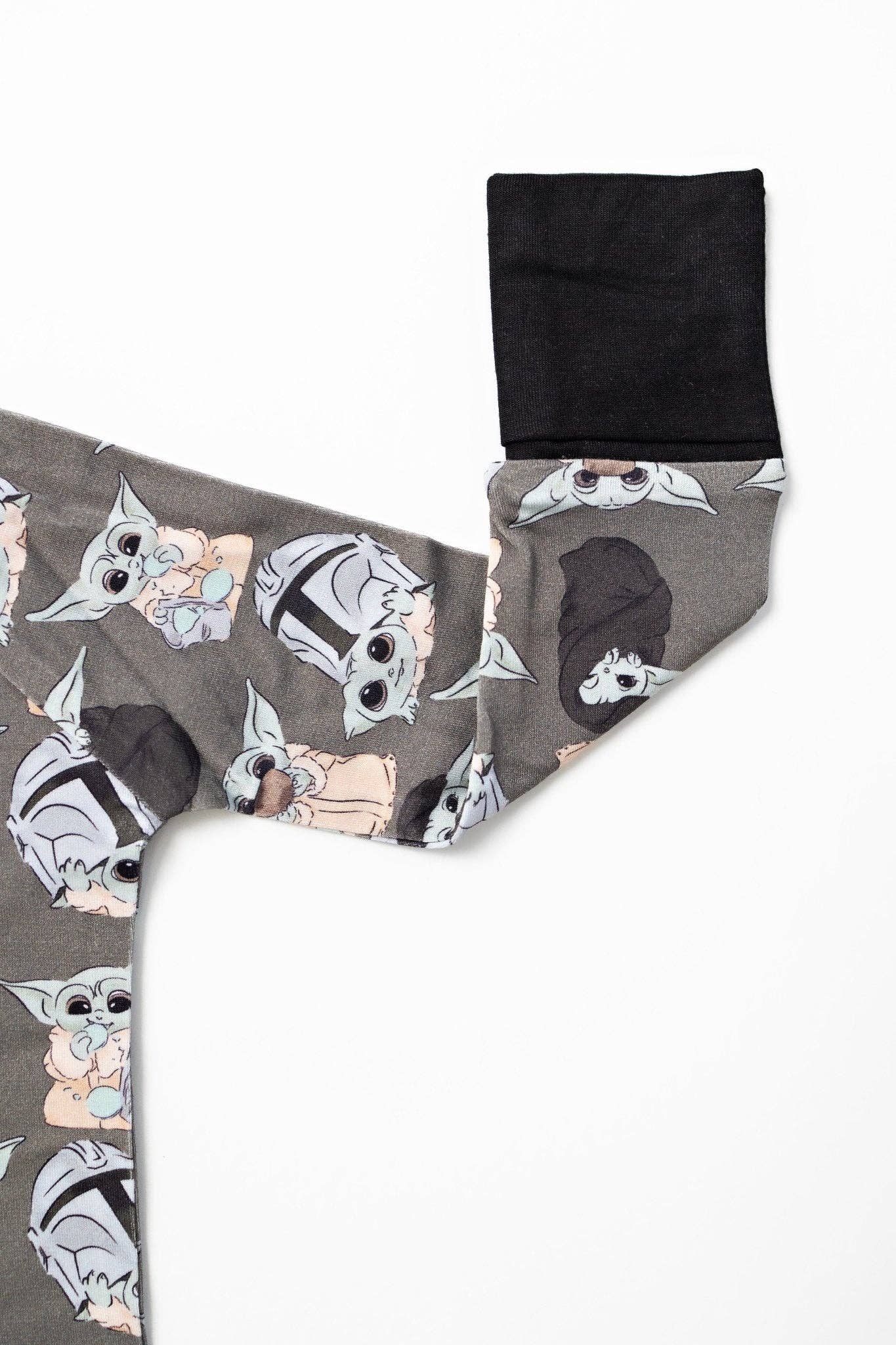 Ellie Sue - Star Wars: Precious Cargo Zipper Romper (Baby Yoda)